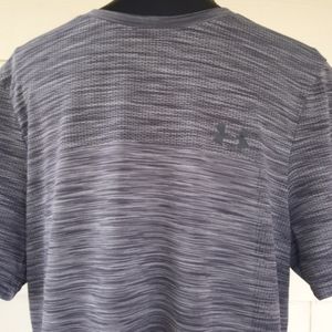 UNDER ARMOUR HEATGEAR Men's Athletic Shirt (L)